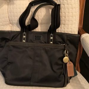 COACH BLACK HAMPTONS TOTE NWT